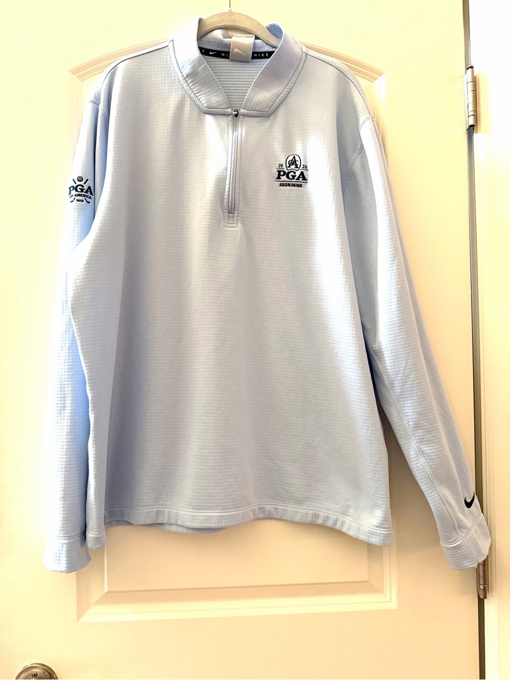NIKE 2026 PGA Championship Aronimink GC 1/4 Zip. Light Blue. Golf. XL. Preppy